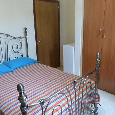 Kalampakas Guesthouse Larnaca Esterno foto
