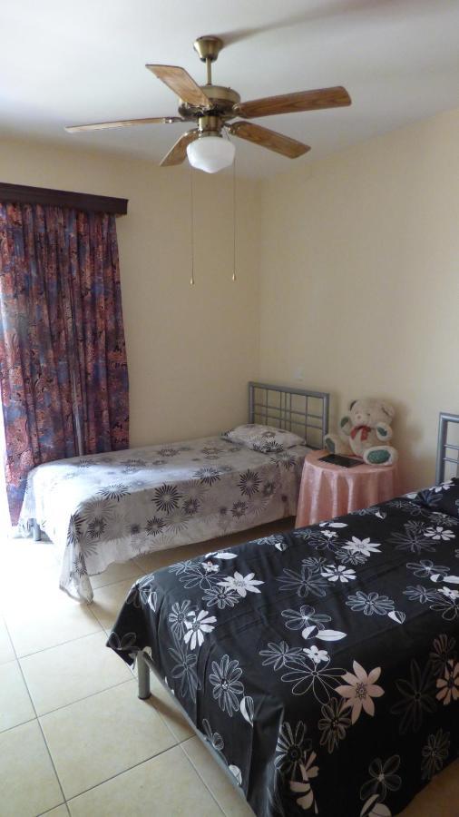 Kalampakas Guesthouse Larnaca Esterno foto